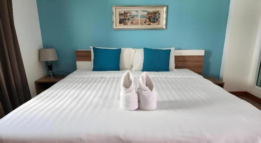 By Dee @Jomtien Hotell Pattaya Exteriör bild